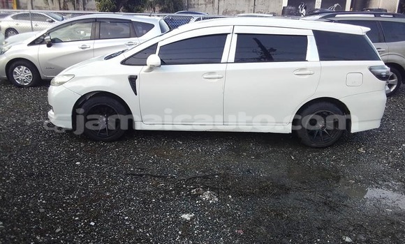 Buy Used Toyota Wish White Car in May Pen in Clarendon Buy Used Toyota Wish White Car in May Pen in Clarendon