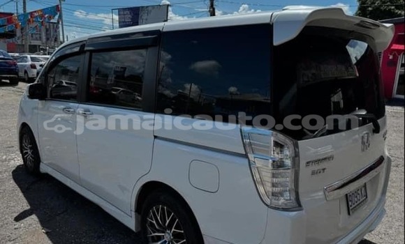 Acheter Occasion Voiture Honda Stepwgn Noir à Kingston, Kingston Acheter Occasion Voiture Honda Stepwgn Noir à Kingston, Kingston