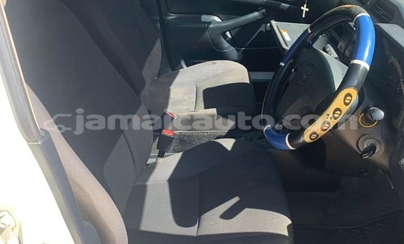 Buy Used Toyota Probox White Car in May Pen in Clarendon Buy Used Toyota Probox White Car in May Pen in Clarendon