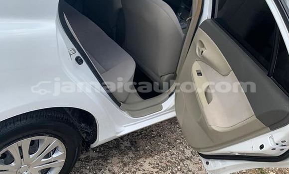 Buy Used Toyota Axio White Car in Savanna la Mar in Westmoreland Buy Used Toyota Axio White Car in Savanna la Mar in Westmoreland