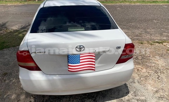 Buy Used Toyota Axio White Car in Savanna la Mar in Westmoreland Buy Used Toyota Axio White Car in Savanna la Mar in Westmoreland