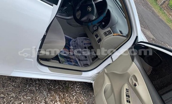 Buy Used Toyota Axio White Car in Savanna la Mar in Westmoreland Buy Used Toyota Axio White Car in Savanna la Mar in Westmoreland