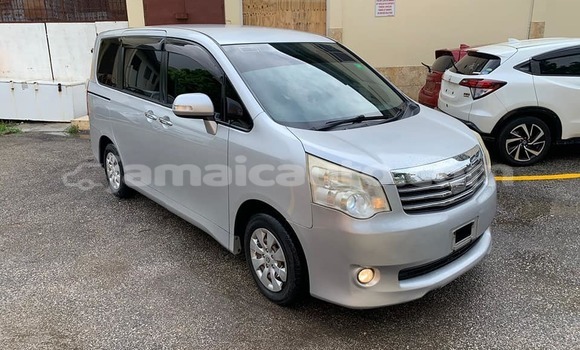 Buy Used Toyota Noah Other Car in May Pen in Clarendon Buy Used Toyota Noah Other Car in May Pen in Clarendon