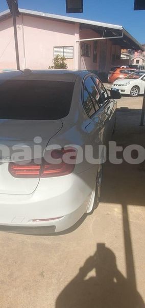Big with watermark bmw 321 clarendon import dubai 4729