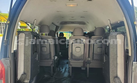 Buy Used Toyota Hiace Black Car in Mandeville in Manchester Buy Used Toyota Hiace Black Car in Mandeville in Manchester