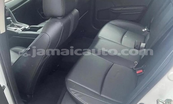Buy Used Honda Civic White Car in May Pen in Clarendon Buy Used Honda Civic White Car in May Pen in Clarendon