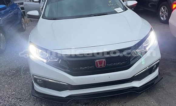 Buy Used Honda Civic White Car in May Pen in Clarendon Buy Used Honda Civic White Car in May Pen in Clarendon