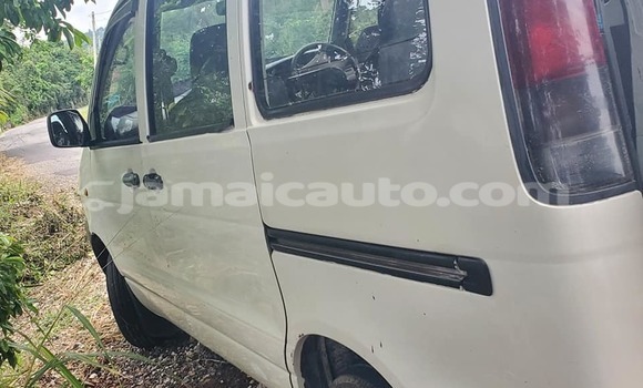 Buy Used Toyota TownAce White Car in May Pen in Clarendon Buy Used Toyota TownAce White Car in May Pen in Clarendon
