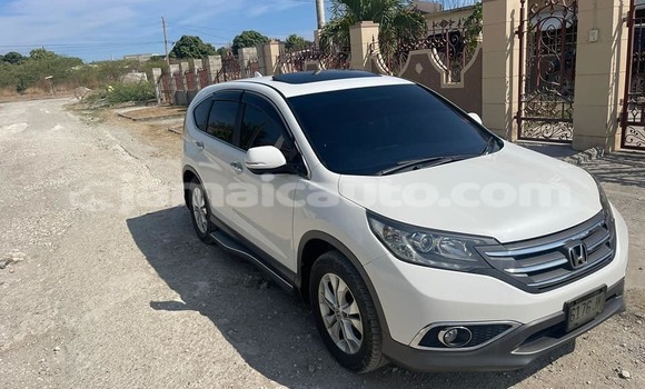 Buy Used Honda CR–V White Car in Lucea in Hanover Buy Used Honda CR–V White Car in Lucea in Hanover