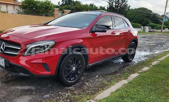 Acheter Occasion Voiture Mercedes-Benz GLA-klasse Rouge à May Pen, Clarendon Acheter Occasion Voiture Mercedes-Benz GLA-klasse Rouge à May Pen, Clarendon
