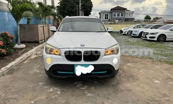 Acheter Occasion Voiture BMW X1 Blanc à Mandeville, Manchester Acheter Occasion Voiture BMW X1 Blanc à Mandeville, Manchester