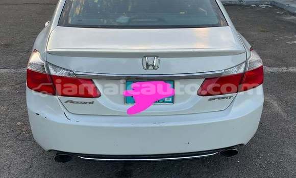 Acheter Occasion Voiture Honda Accord Blanc à Mandeville, Manchester Acheter Occasion Voiture Honda Accord Blanc à Mandeville, Manchester