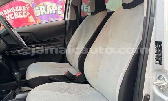 Buy Used Toyota Aqua Other Car in Import - Dubai in Clarendon Buy Used Toyota Aqua Other Car in Import - Dubai in Clarendon