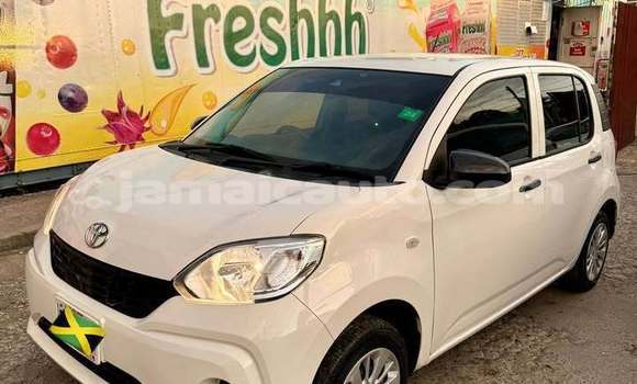 Buy Used Toyota Passo White Car in Lucea in Hanover Buy Used Toyota Passo White Car in Lucea in Hanover
