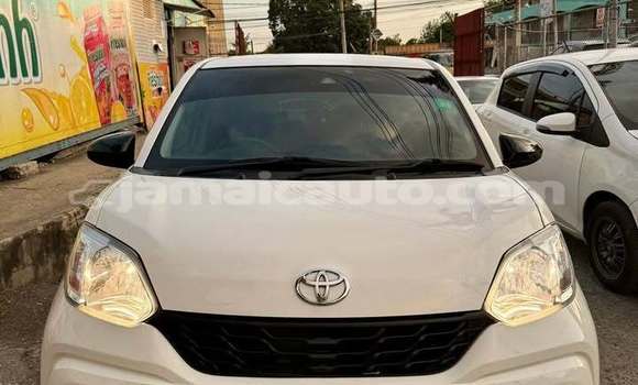 Buy Used Toyota Passo White Car in Lucea in Hanover Buy Used Toyota Passo White Car in Lucea in Hanover
