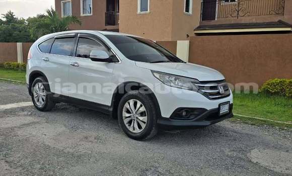 Buy Used Honda CR–V White Car in May Pen in Clarendon Buy Used Honda CR–V White Car in May Pen in Clarendon