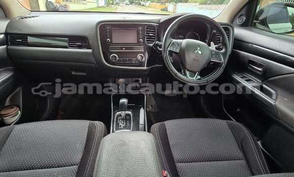 Buy Used Mitsubishi Outlander White Car in Import - Dubai in Clarendon Buy Used Mitsubishi Outlander White Car in Import - Dubai in Clarendon