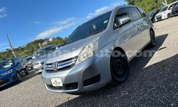 Buy Used Toyota ISis Other Car in Savanna la Mar in Westmoreland Buy Used Toyota ISis Other Car in Savanna la Mar in Westmoreland