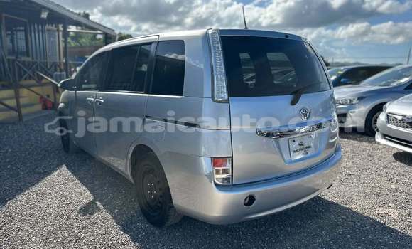 Buy Used Toyota ISis Other Car in Savanna la Mar in Westmoreland Buy Used Toyota ISis Other Car in Savanna la Mar in Westmoreland
