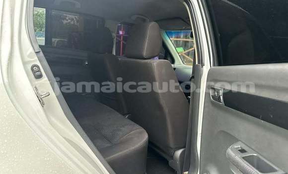 Buy Used Suzuki Swift White Car in Savanna la Mar in Westmoreland Buy Used Suzuki Swift White Car in Savanna la Mar in Westmoreland