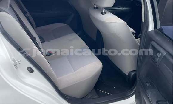 Buy Used Toyota Corolla White Car in May Pen in Clarendon Buy Used Toyota Corolla White Car in May Pen in Clarendon