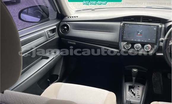 Buy Used Toyota Corolla White Car in May Pen in Clarendon Buy Used Toyota Corolla White Car in May Pen in Clarendon