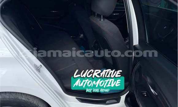 Buy Used BMW 3200 White Car in May Pen in Clarendon Buy Used BMW 3200 White Car in May Pen in Clarendon