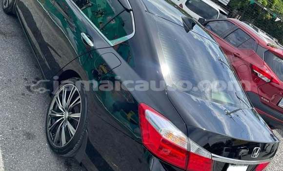 Buy Used Honda Accord White Car in Savanna la Mar in Westmoreland Buy Used Honda Accord White Car in Savanna la Mar in Westmoreland