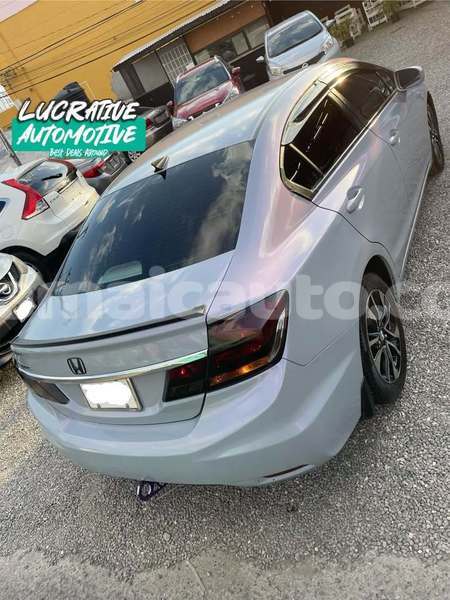 Big with watermark honda civic clarendon may pen 4916