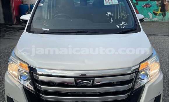 Buy Used Toyota Noah White Car in Savanna la Mar in Westmoreland Buy Used Toyota Noah White Car in Savanna la Mar in Westmoreland