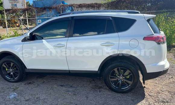 Buy Used Toyota RAV4 White Car in Import - Dubai in Clarendon Buy Used Toyota RAV4 White Car in Import - Dubai in Clarendon