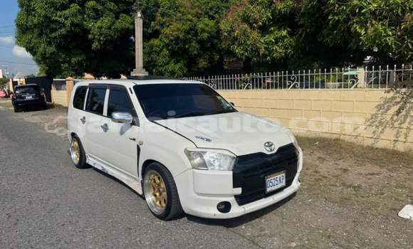 Buy Used Toyota Probox White Car in Kingston in Kingston Buy Used Toyota Probox White Car in Kingston in Kingston