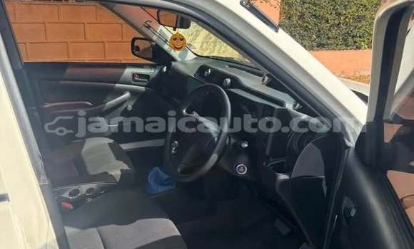 Buy Used Toyota Probox White Car in Kingston in Kingston Buy Used Toyota Probox White Car in Kingston in Kingston