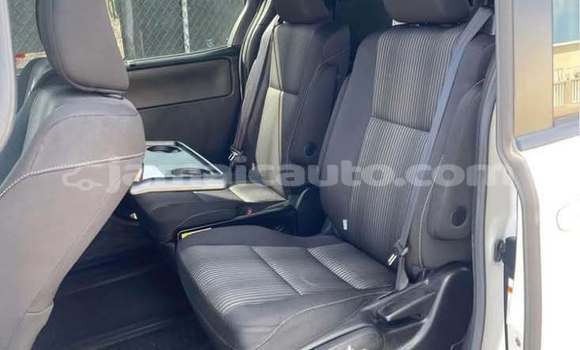 Buy Used Toyota Voxy White Car in Kingston in Kingston Buy Used Toyota Voxy White Car in Kingston in Kingston