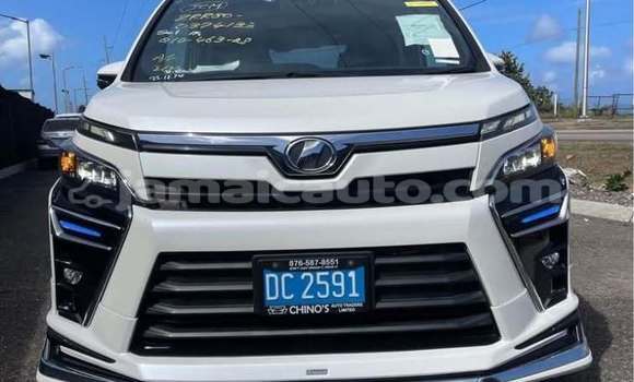 Buy Used Toyota Voxy White Car in Kingston in Kingston Buy Used Toyota Voxy White Car in Kingston in Kingston