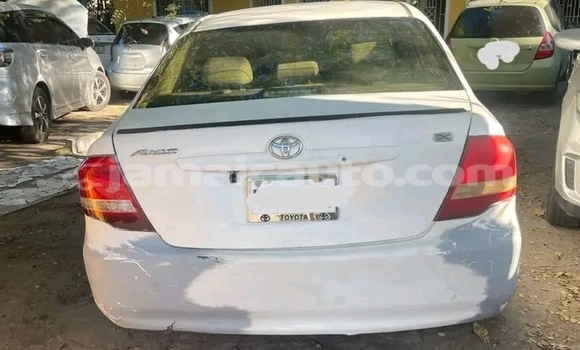 Acheter Occasion Voiture Toyota Axio Blanc à Mandeville, Manchester Acheter Occasion Voiture Toyota Axio Blanc à Mandeville, Manchester