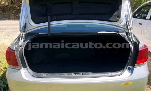 Buy Used Toyota Crown White Car in May Pen in Clarendon Buy Used Toyota Crown White Car in May Pen in Clarendon