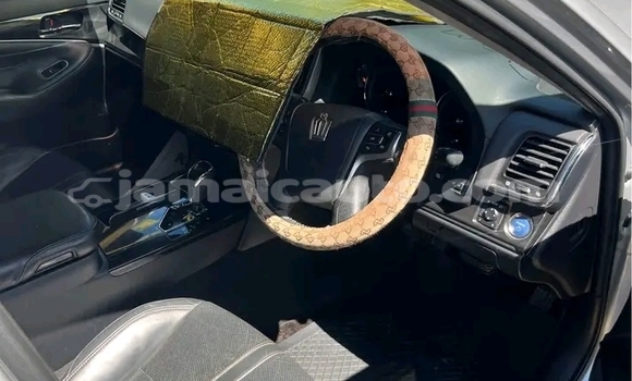 Acheter Occasion Voiture Toyota Crown Blanc à May Pen, Clarendon Acheter Occasion Voiture Toyota Crown Blanc à May Pen, Clarendon