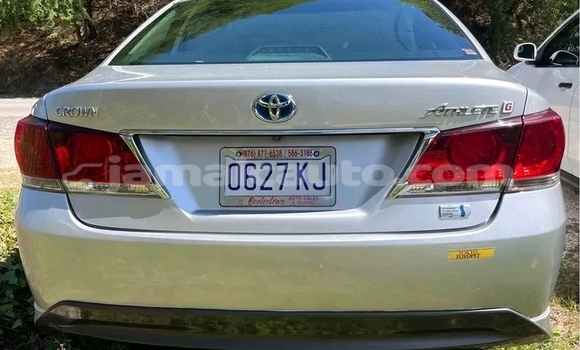 Acheter Occasion Voiture Toyota Crown Blanc à May Pen, Clarendon Acheter Occasion Voiture Toyota Crown Blanc à May Pen, Clarendon