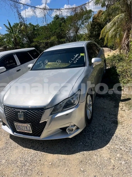 Big with watermark toyota crown clarendon may pen 4991
