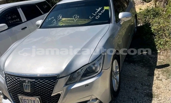 Acheter Occasion Voiture Toyota Crown Blanc à May Pen, Clarendon Acheter Occasion Voiture Toyota Crown Blanc à May Pen, Clarendon