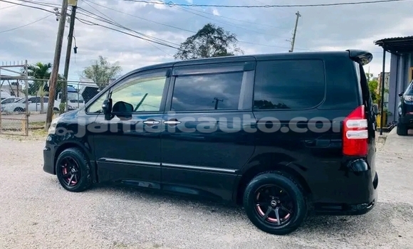 Acheter Occasion Voiture Toyota Noah Noir à May Pen, Clarendon Acheter Occasion Voiture Toyota Noah Noir à May Pen, Clarendon