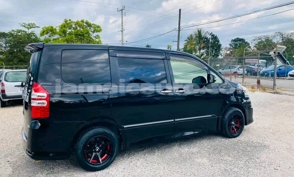 Acheter Occasion Voiture Toyota Noah Noir à May Pen, Clarendon Acheter Occasion Voiture Toyota Noah Noir à May Pen, Clarendon