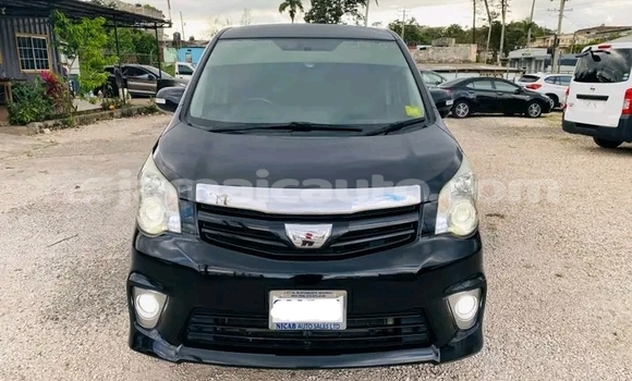 Acheter Occasion Voiture Toyota Noah Noir à May Pen, Clarendon Acheter Occasion Voiture Toyota Noah Noir à May Pen, Clarendon