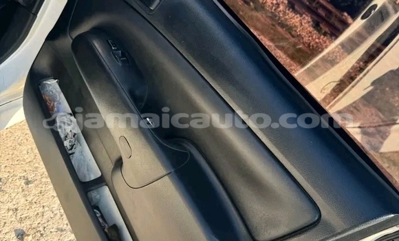 Buy Used Toyota Probox White Car in May Pen in Clarendon Buy Used Toyota Probox White Car in May Pen in Clarendon