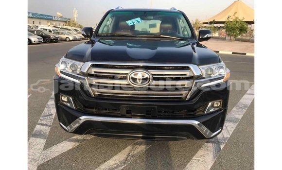 Acheter Import Voiture Toyota Land Cruiser Noir à Import - Dubai, Clarendon Acheter Import Voiture Toyota Land Cruiser Noir à Import - Dubai, Clarendon