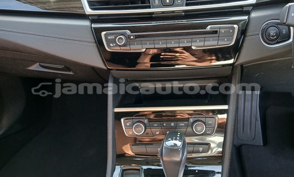 Acheter Import Voiture BMW 2er Active Tourer Blanc à Kingston, Kingston Acheter Import Voiture BMW 2er Active Tourer Blanc à Kingston, Kingston