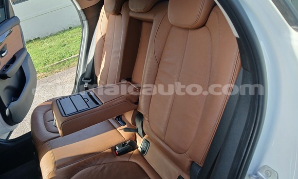 Acheter Import Voiture BMW 2er Active Tourer Blanc à Kingston, Kingston Acheter Import Voiture BMW 2er Active Tourer Blanc à Kingston, Kingston