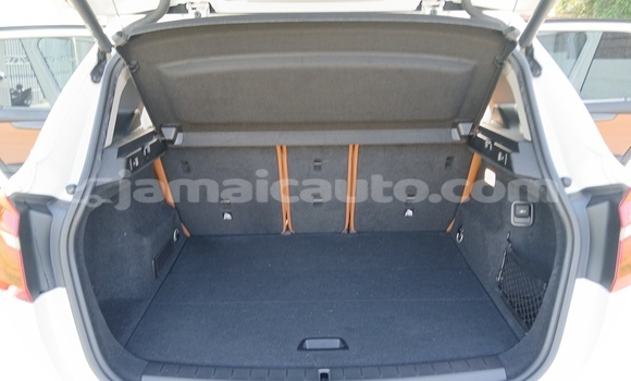 Acheter Import Voiture BMW 2er Active Tourer Blanc à Kingston, Kingston Acheter Import Voiture BMW 2er Active Tourer Blanc à Kingston, Kingston