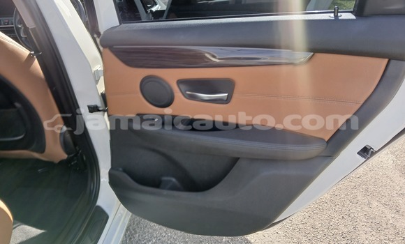Acheter Import Voiture BMW 2er Active Tourer Blanc à Kingston, Kingston Acheter Import Voiture BMW 2er Active Tourer Blanc à Kingston, Kingston
